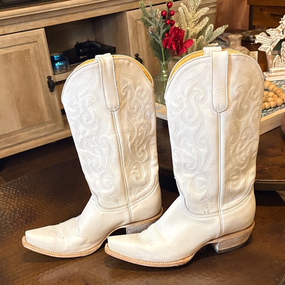 CAVENDER’S LEATHER WHITE WITH TONAL EMBROIDERY SNIP TOE COWBOY BOOTS Size 9 - Picture 8 of 10